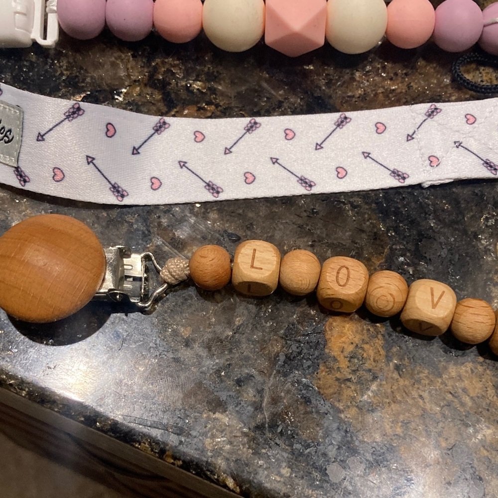 Baby Pacifier Clips - Picture 3 of 6